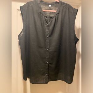 OLD NAVY, size XXL, black, capped sleeve, button front top.